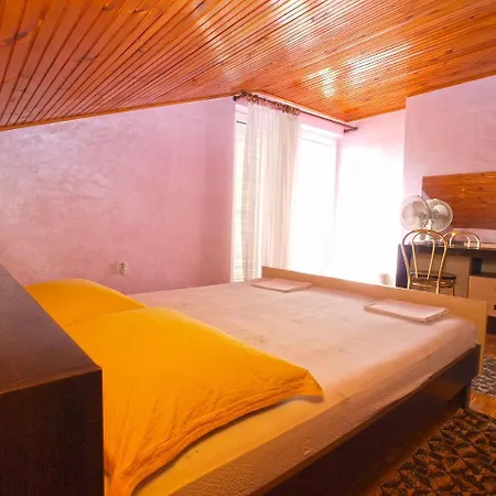 Antun 1238 Guest house 3*