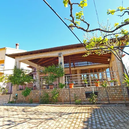 Guest house Antun 1238 3*